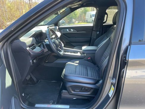 Used 2025 Ford Explorer ST-Line AWD/4WD image 12