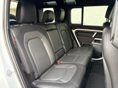 Used 2023 Land Rover Defender 110 X-Dynamic SE AWD/4WD image 11