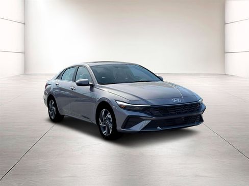 New 2026 Hyundai Elantra Limited image 11
