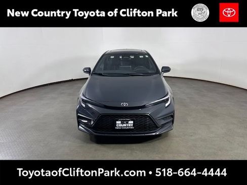 Used 2025 Toyota Corolla SE w/ SE Premium Package FWD image 8