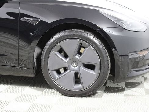 Used 2022 Tesla Model 3 image 23