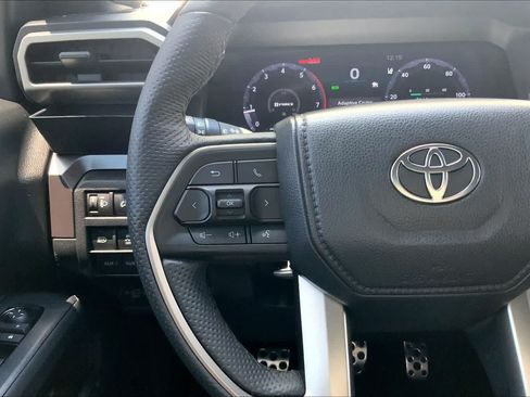 Used 2024 Toyota Tacoma TRD Sport AWD/4WD image 24