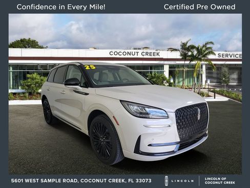 Certified 2024 Lincoln Corsair FWD w/ Equipment Group 101A image 1