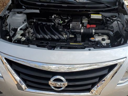 Used 2018 Nissan Versa SV image 7