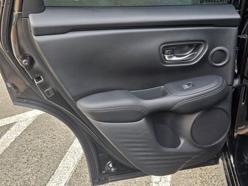 Used 2025 Honda HR-V EX-L image 15