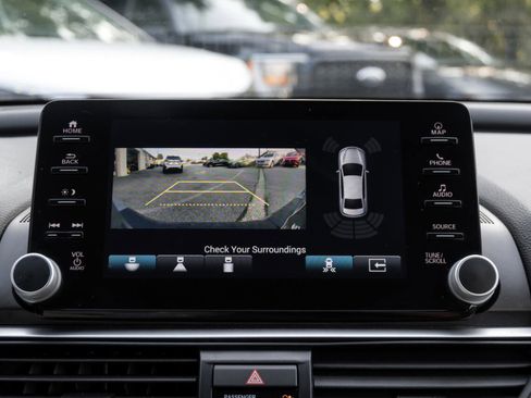 Used 2022 Honda Accord Touring image 29