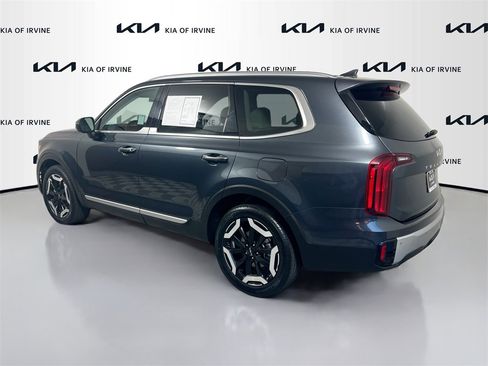 Certified 2024 Kia Telluride S image 6