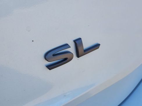 Used 2024 Nissan Rogue SL w/ SL Premium Package FWD image 10