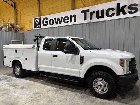 Used 2019 Ford F250 XL w/ Power Equipment Group image 3