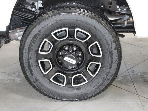 New 2026 Ford F250 Platinum image 18