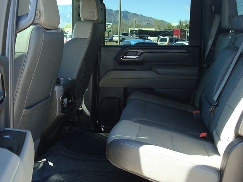 Used 2025 Chevrolet Silverado 2500 ZR2 w/ ZR2 Bison Edition image 7