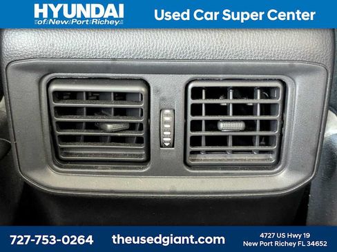 Used 2024 Toyota RAV4 AWD Hybrid image 17