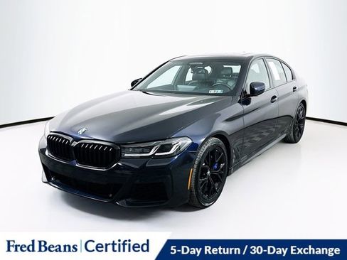 Used 2021 BMW 540i xDrive w/ M Sport Package image 3