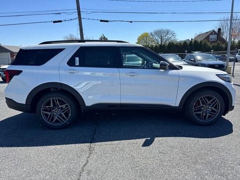New 2026 Ford Explorer ST AWD/4WD image 6