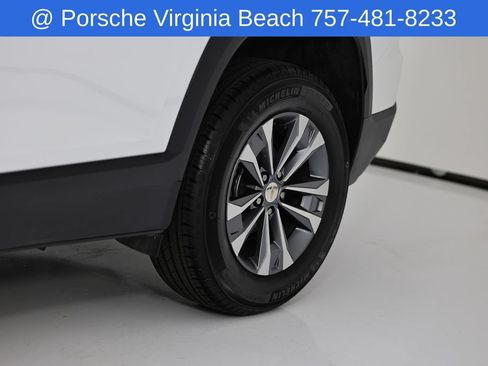 Used 2026 Chevrolet Equinox LT AWD/4WD image 14