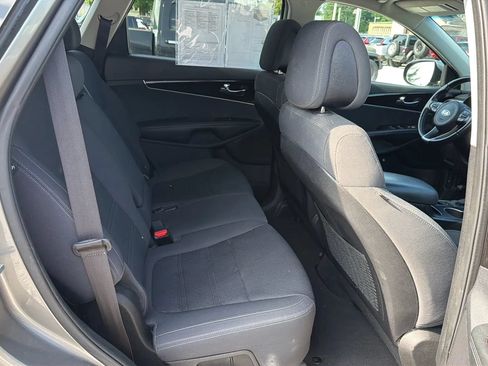 Used 2016 Kia Sorento AWD w/ LX Convenience Package image 15