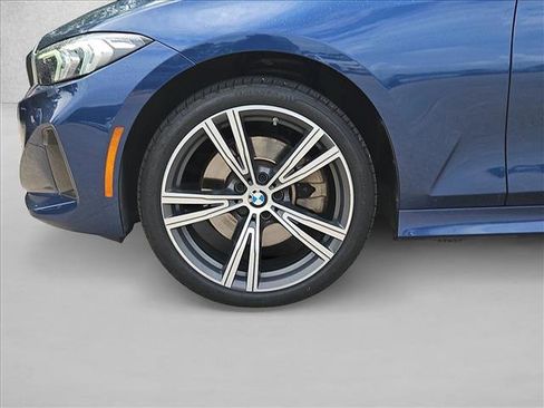 Used 2024 BMW 330i Sedan w/ Premium Package RWD image 22