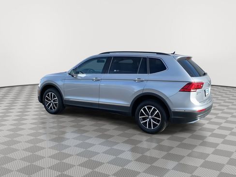 Used 2021 Volkswagen Tiguan SE AWD/4WD image 5