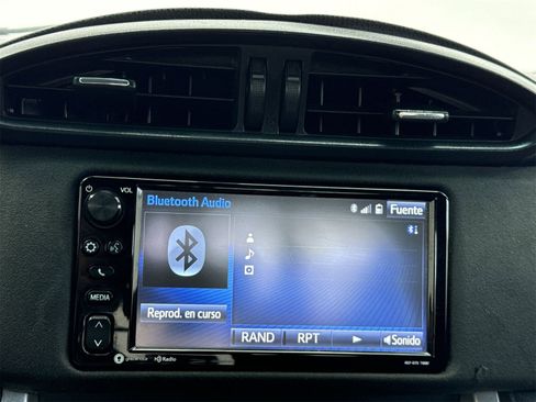 Used 2017 Toyota 86 image 25