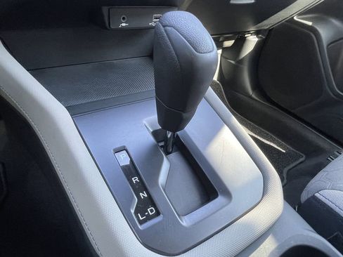 Certified 2025 Subaru Forester Base image 22