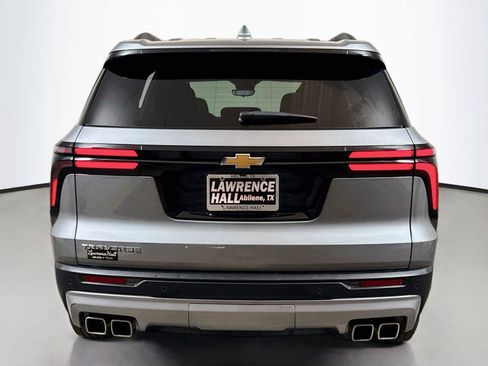 Certified 2026 Chevrolet Traverse LT w/ Driver Confidence Package FWD image 5