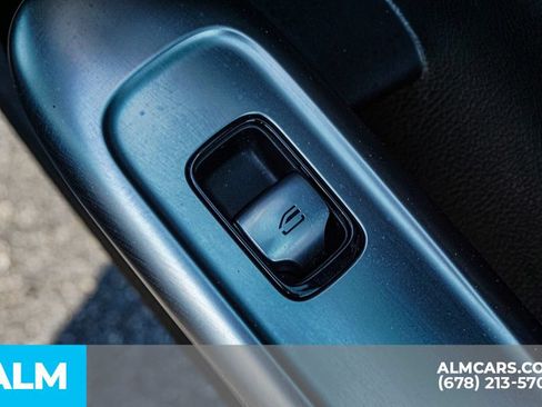 Used 2025 Mercedes-Benz C 300 Sedan image 58