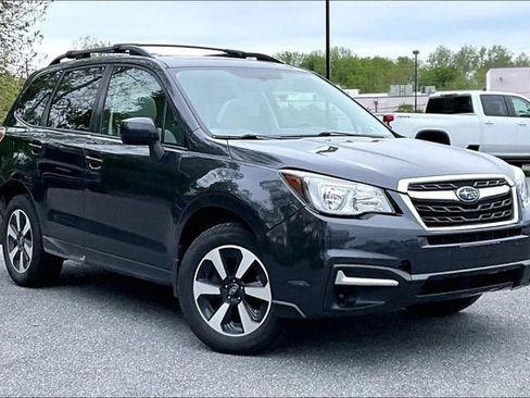 Used 2018 Subaru Forester 2.5i Premium w/ All-Weather Package AWD/4WD image 2