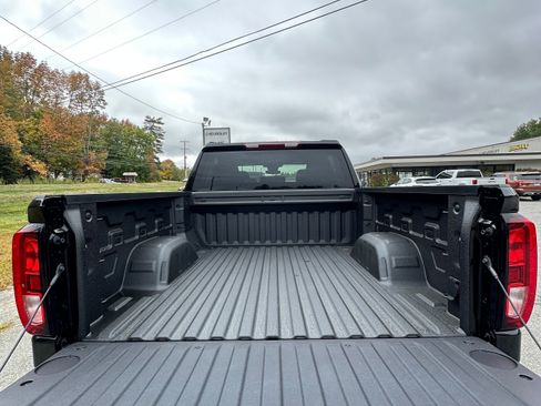 New 2026 GMC Sierra 1500 Pro w/ Graphite Edition AWD/4WD image 11