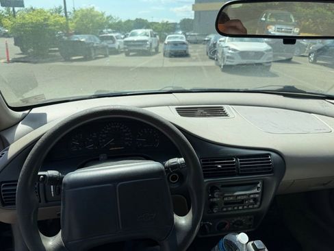 Used 2001 Chevrolet Cavalier LS w/ Preferred Equipment Group 2 FWD image 11
