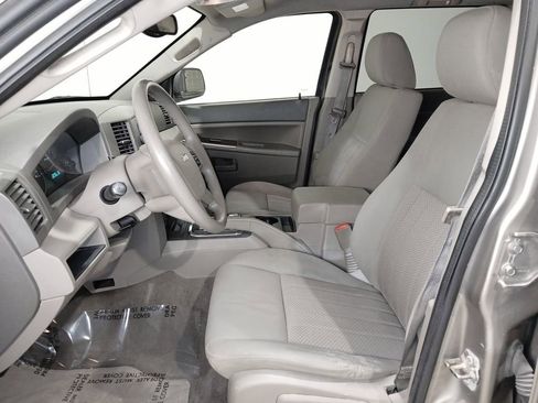 Used 2005 Jeep Grand Cherokee Laredo AWD/4WD image 10
