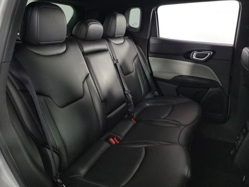 Used 2025 Jeep Compass Limited AWD/4WD image 16