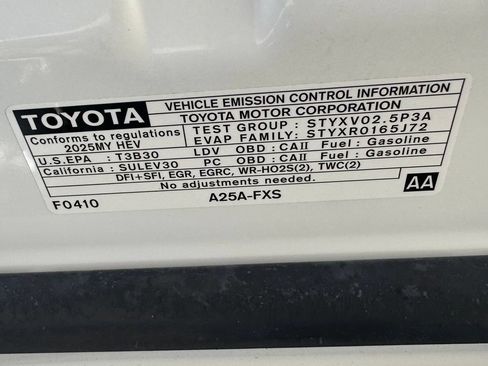 Used 2025 Toyota Camry SE FWD image 22