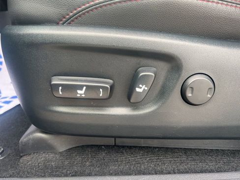 Used 2022 Toyota 4Runner TRD Off-Road Premium image 8