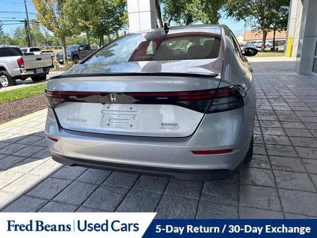 Used 2025 Honda Accord Sport image 6