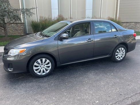 Used 2012 Toyota Corolla LE image 3