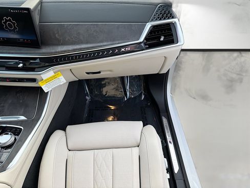 New 2026 BMW X5 xDrive50e w/ Executive Package image 18