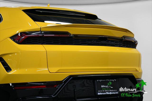 Used 2025 Lamborghini Urus SE AWD/4WD image 4