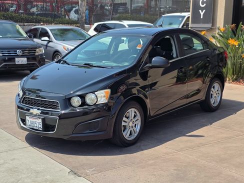 Used 2014 Chevrolet Sonic LT FWD image 5