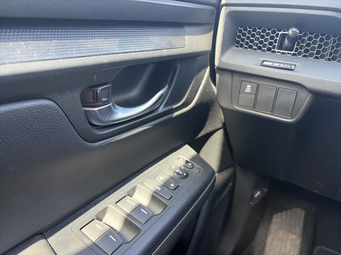 Used 2024 Honda CR-V LX image 25