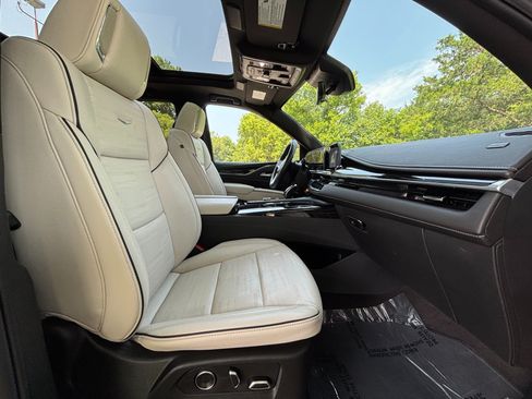 Used 2024 Cadillac Escalade Sport w/ LPO, ONYX Package AWD/4WD image 25