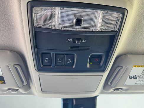 Used 2024 Toyota 4Runner SR5 AWD/4WD image 33