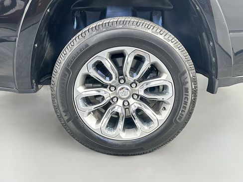 Used 2019 RAM 1500 Laramie image 35