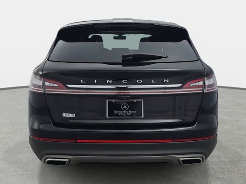 Used 2023 Lincoln Nautilus Reserve image 6