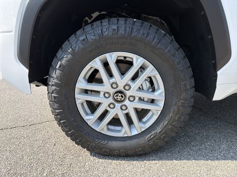 New 2026 Toyota Tundra SR5 AWD/4WD image 12