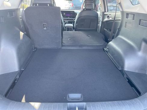 Used 2025 Kia Sportage EX FWD image 19