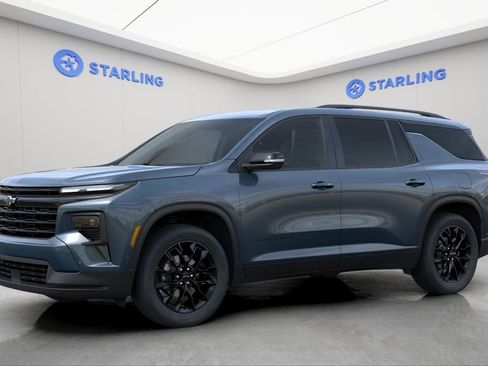 New 2026 Chevrolet Traverse LT w/ Enhanced Driving Package FWD image 2