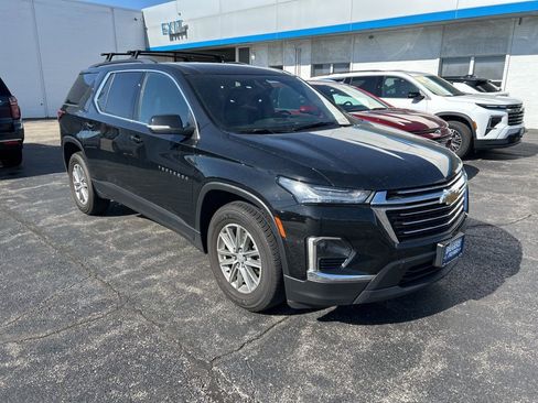 Used 2023 Chevrolet Traverse LT AWD/4WD image 2