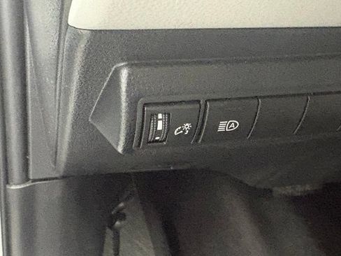 Used 2024 Toyota Corolla LE FWD image 13