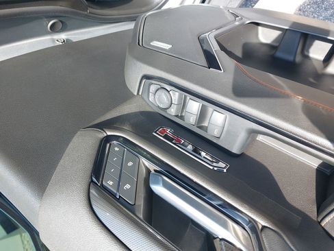 Used 2024 GMC Sierra 1500 AT4 w/ Technology Package AWD/4WD image 29