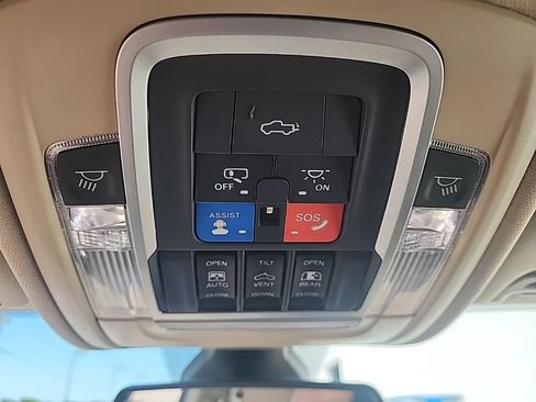 Used 2022 RAM 3500 Limited AWD/4WD image 24